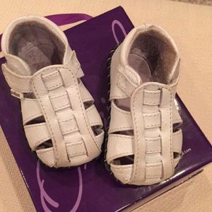 Pedipeds size 2 GUC (bc shoes) untreated thread